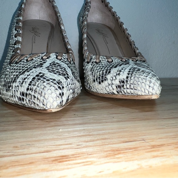 Donald Pliner signature python print leather shoes 6 - Picture 10 of 11